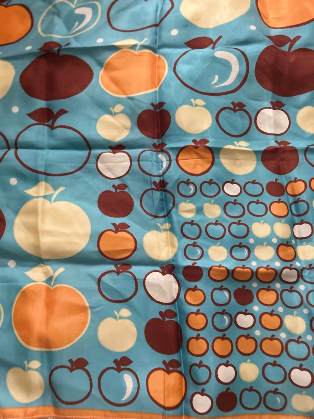 Vintage Satin scarf - Picture 14 of 15